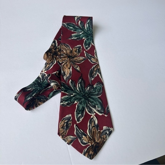 Givenchy Monsieur Men's classic colorful floral print all silk designer tie - Picture 2 of 7